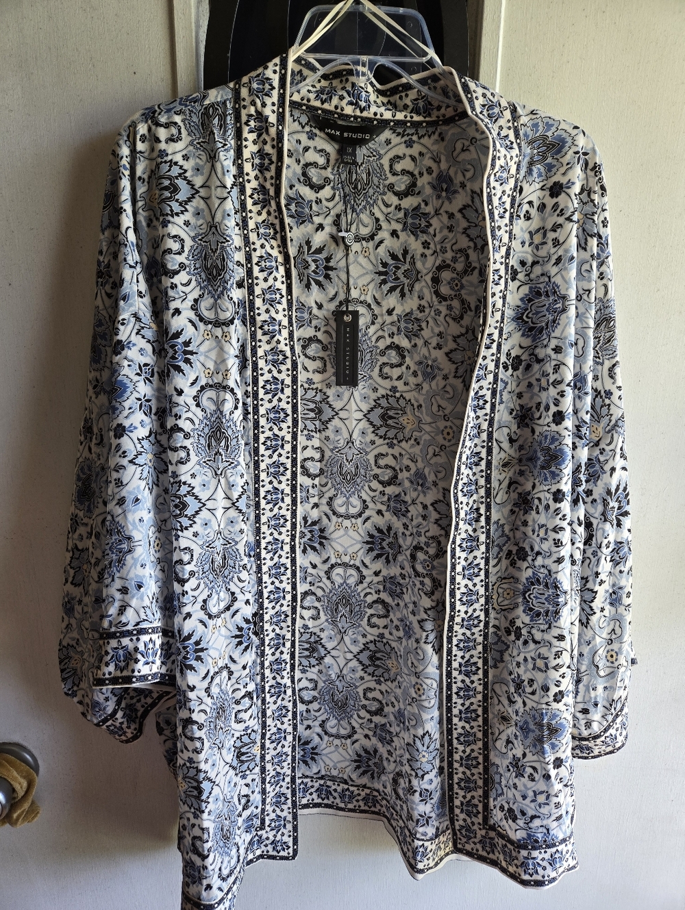 Max Studio White and Blue Floral Kimono Cardigan NWT